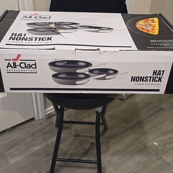 All-Clad HA1 Non-Stick 3-PC Fry Pan Set - Picture 13 of 14